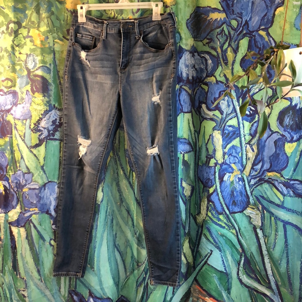 Medium wash denim jegging